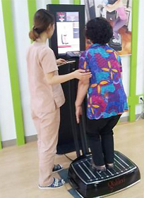 낙상평가 및 훈련 사진이미지