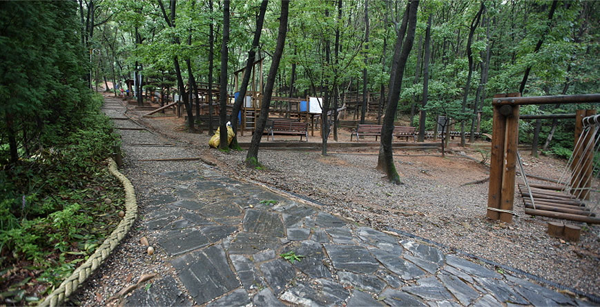 Gureumsan(Cloud) Mountain Forest Park linked pictures