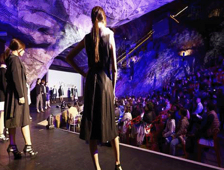 동굴예술의전당 사진들